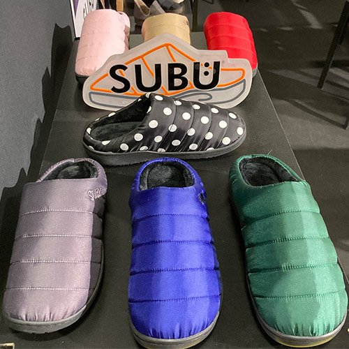 La collection de chaussures slip-on en polyester Subu